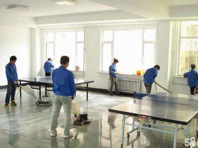 萬潔居家政日常保潔、擦玻璃、家電清洗、甲醛治理、地毯清洗、沙發清洗、開荒保潔、外墻清洗、商場開荒保潔、工程開荒保潔、瓷磚美縫、衣櫥整理、鐘點工等服務